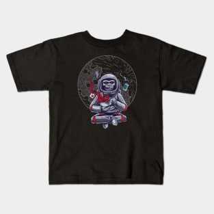 Monkey moon in space atlas Kids T-Shirt